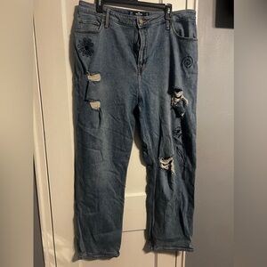 Hollister distressed and embroidered jeans - size 17R
